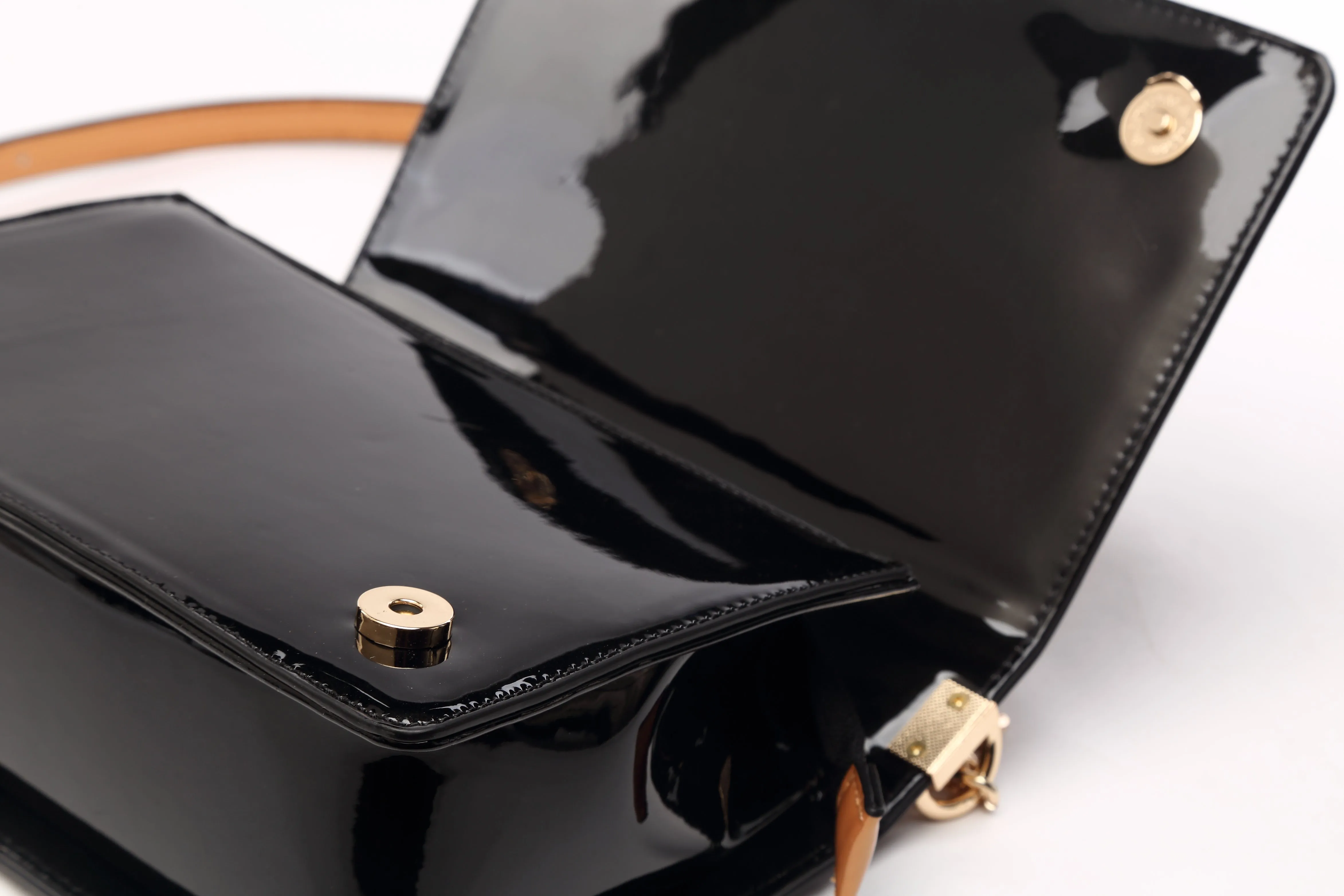 Brangio Glossy Crossbody Bag