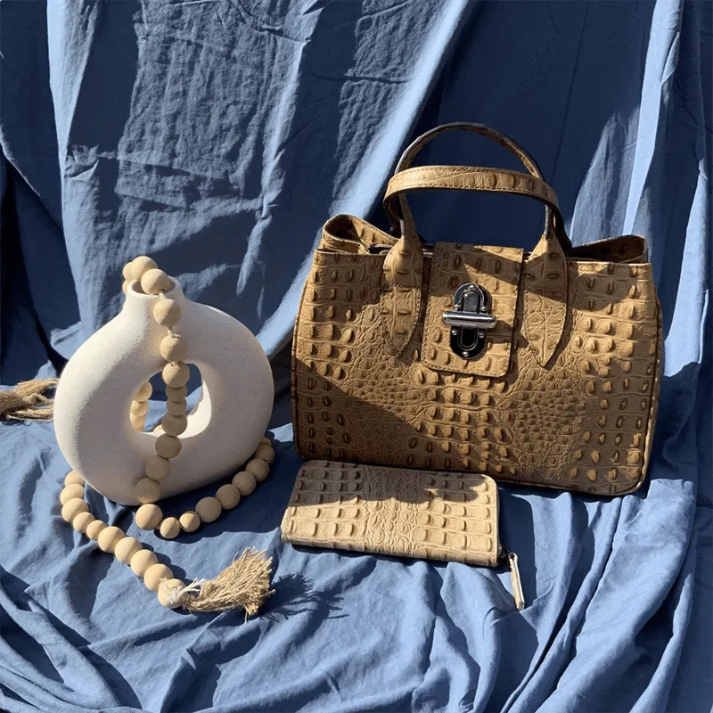 Lara Leather Tote Bag