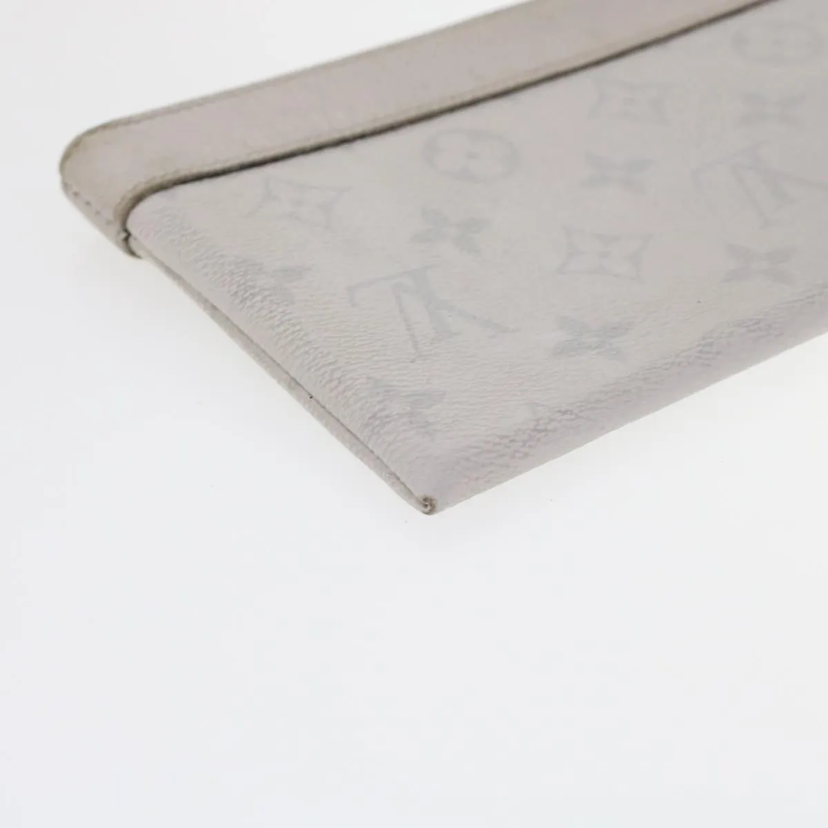 Louis Vuitton Discovery