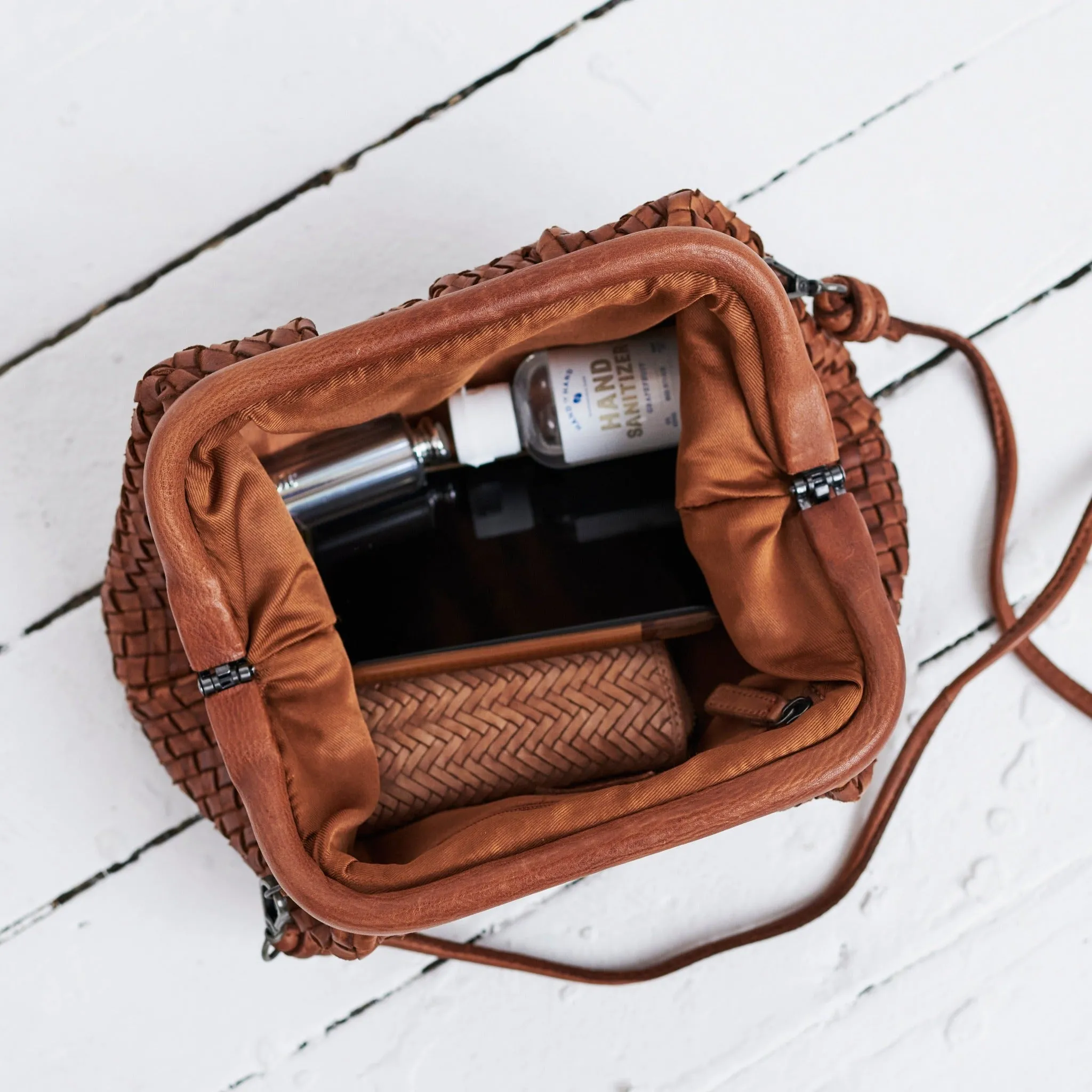 Noble Crossbody