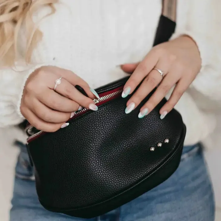 PREORDER: Sutton Crossbody Sling Bag in Two Colors