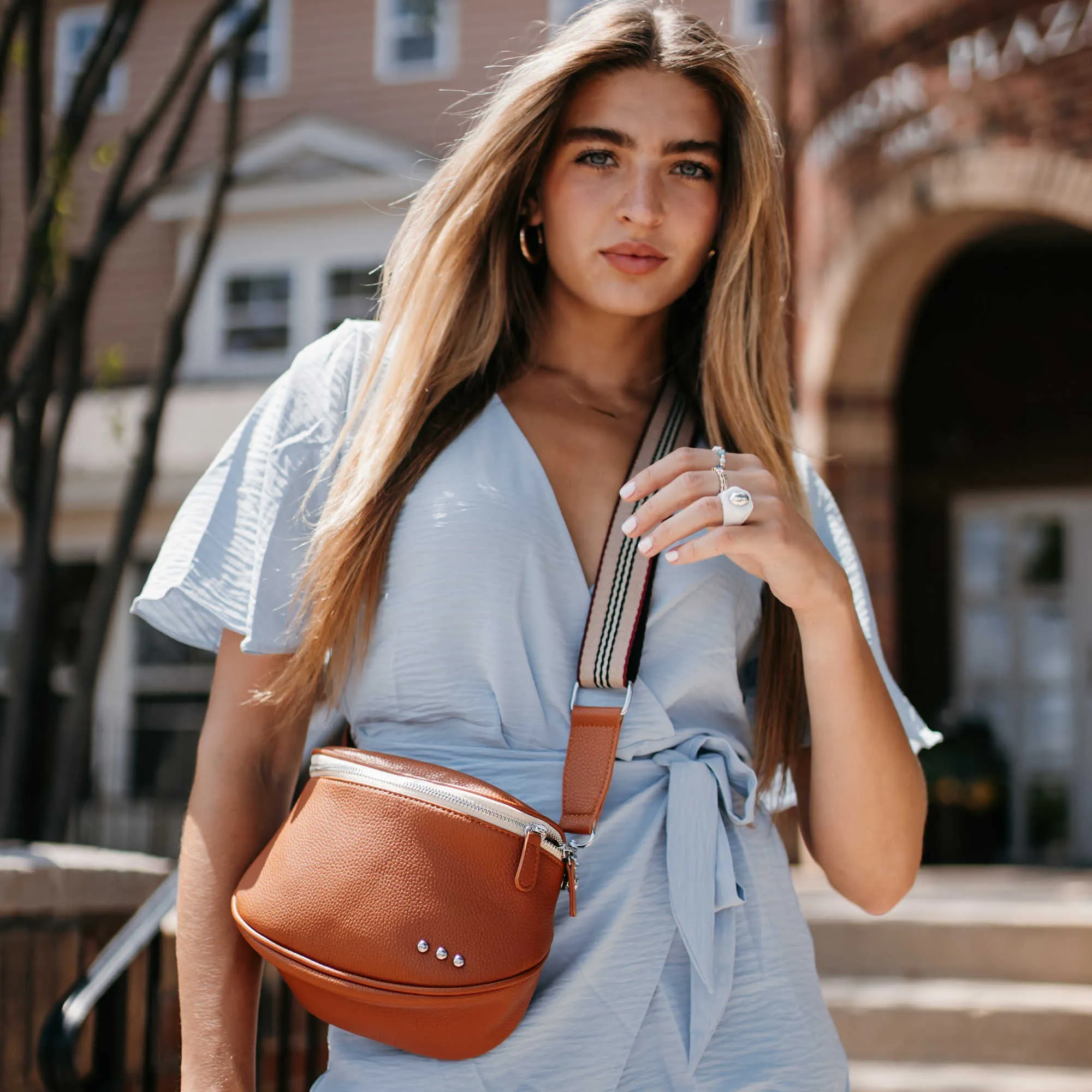 Sutton Crossbody Sling Bag(Cognac)